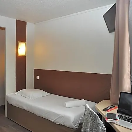 B Caen Hotel