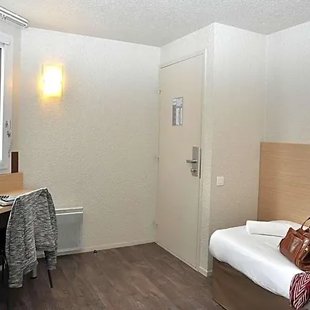 B Caen Hotel 2*